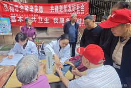 2025年全市“敬老月”| 我院走进云峰社区开展健康咨询活动,守护最美“夕阳红”